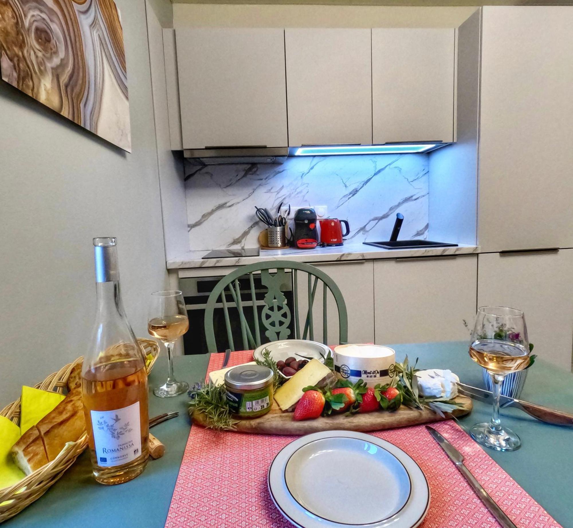 3 Star Surdespine Historic 4 Chateaux Lastours Air Conditioned Екстериор снимка
