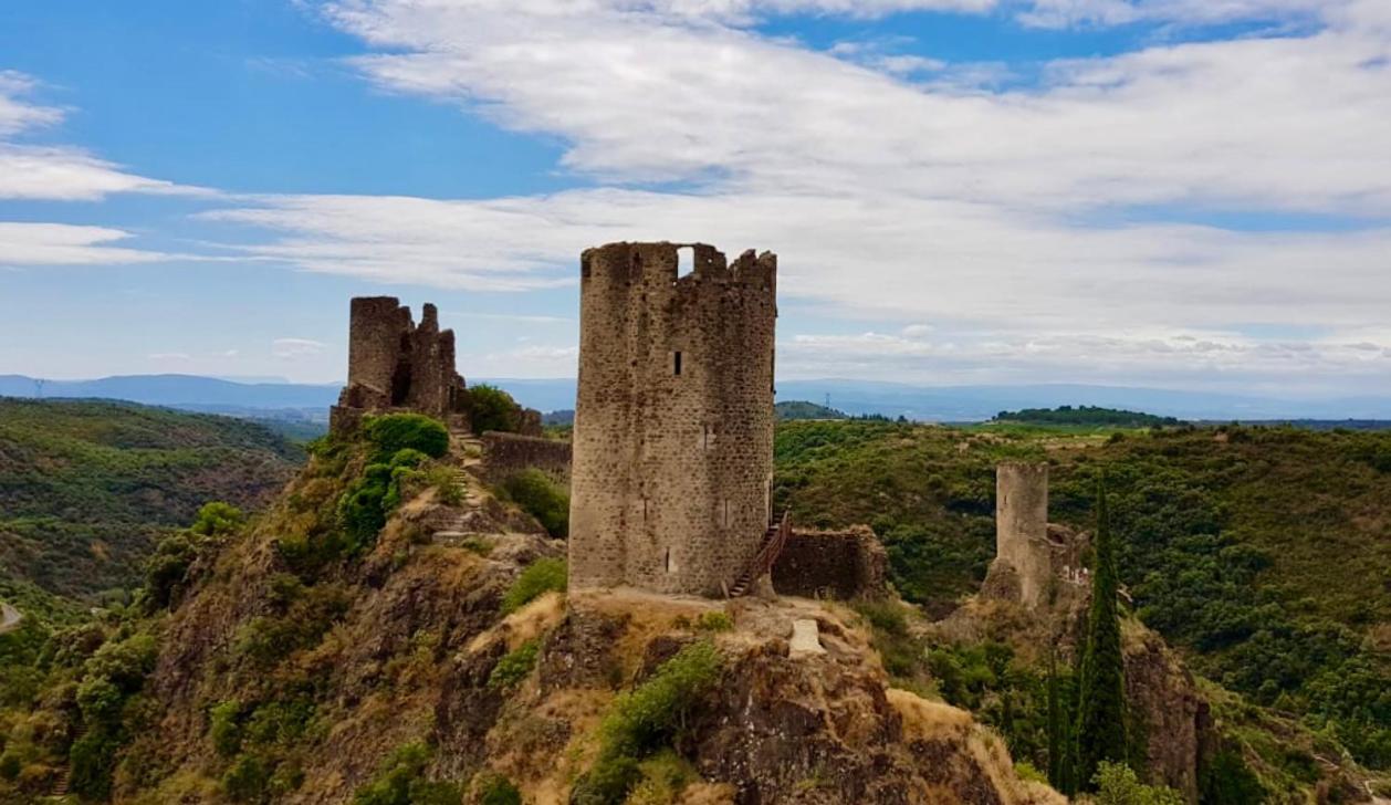 3 Star Surdespine Historic 4 Chateaux Lastours Air Conditioned Екстериор снимка